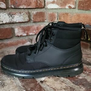 Dr. Martens \